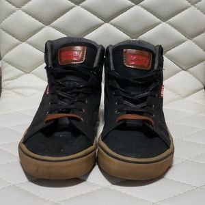 Boy's Levi's shoes